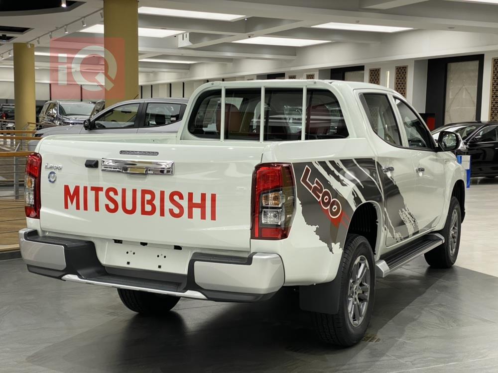 میتسوبیشی L200